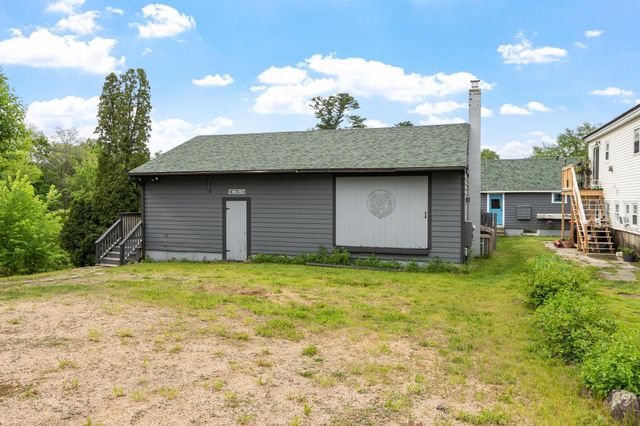 31 Main Street, Raymond, NH 03077