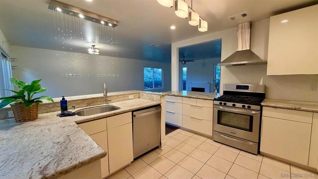 Image 1 of property listing at 10559 Caminito Westchester, San Diego, CA 92126