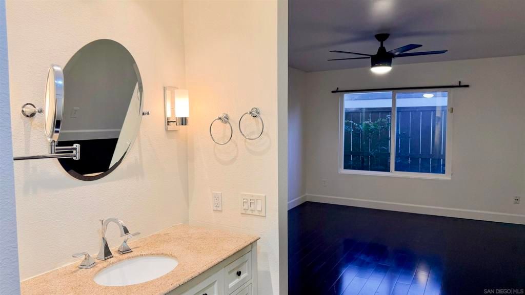 Image 8 of property listing at 10559 Caminito Westchester, San Diego, CA 92126
