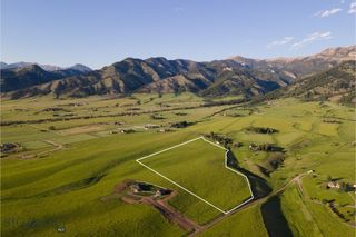 687 Glory Lane, Bozeman, MT 59715