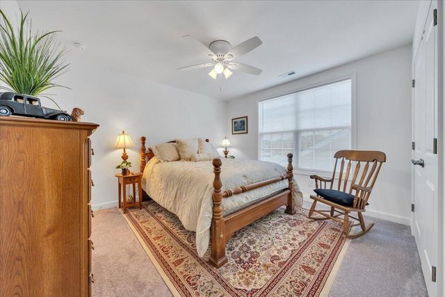 2141 Kings Walk DR NE, Roanoke, VA 24012