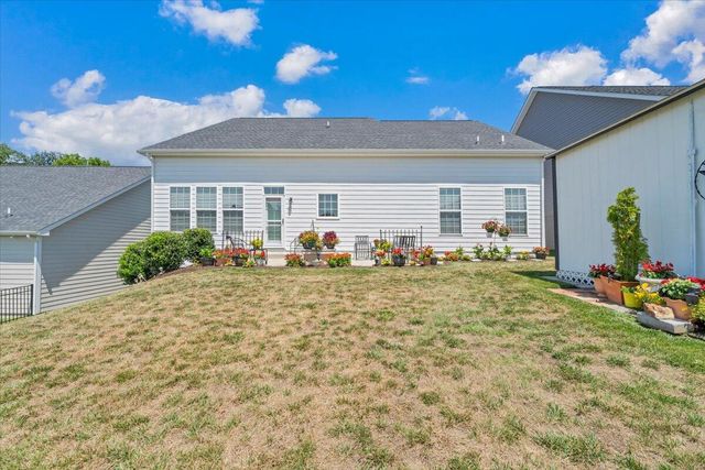 2141 Kings Walk DR NE, Roanoke, VA 24012