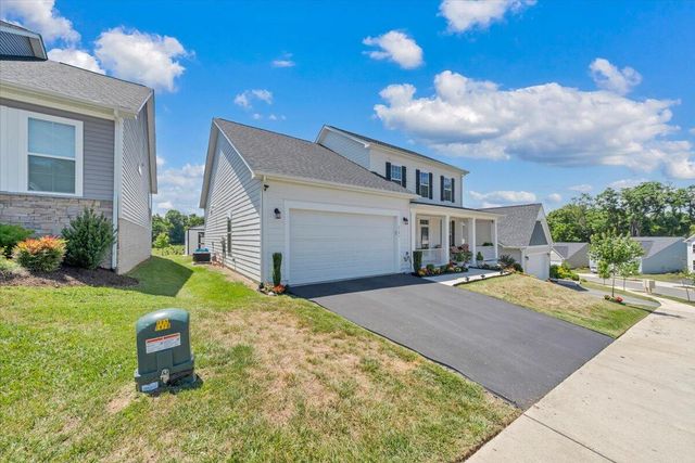 2141 Kings Walk DR NE, Roanoke, VA 24012