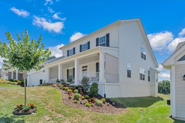 2141 Kings Walk DR NE, Roanoke, VA 24012