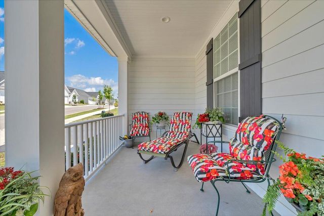 2141 Kings Walk DR NE, Roanoke, VA 24012