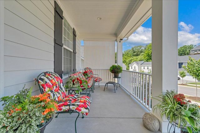 2141 Kings Walk DR NE, Roanoke, VA 24012