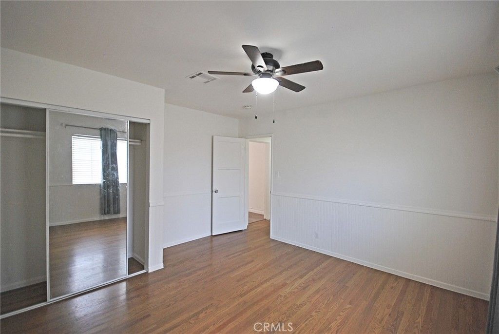 Image 20 of property listing at 10622 Zelzah Avenue, Granada Hills, CA 91344