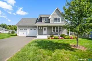 8 Mather Circle 8, Windsor Locks, CT 06096