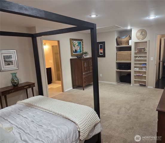 1043 Nootka Drive, Fox Island, WA 98333