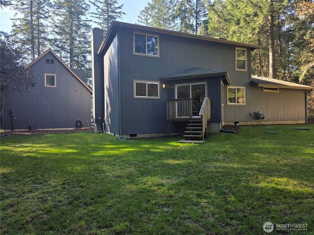 1043 Nootka Drive, Fox Island, WA 98333