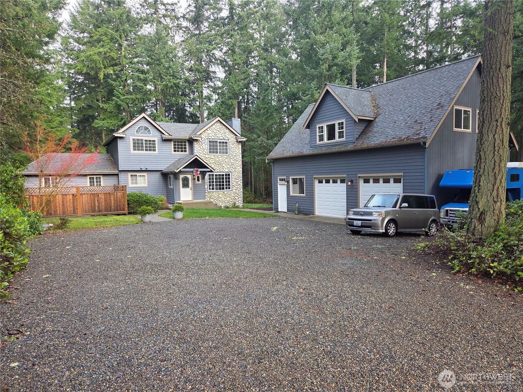 1043 Nootka Drive, Fox Island, WA 98333