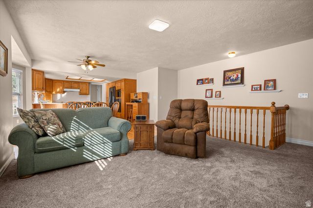 1543 N CHERRY BLOSSOM DR, Farmington, UT 84025