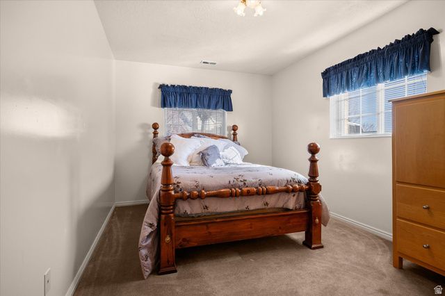 1543 N CHERRY BLOSSOM DR, Farmington, UT 84025