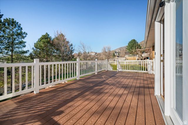 1543 N CHERRY BLOSSOM DR, Farmington, UT 84025