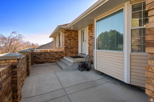 1543 N CHERRY BLOSSOM DR, Farmington, UT 84025