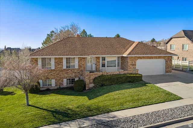 1543 N CHERRY BLOSSOM DR, Farmington, UT 84025