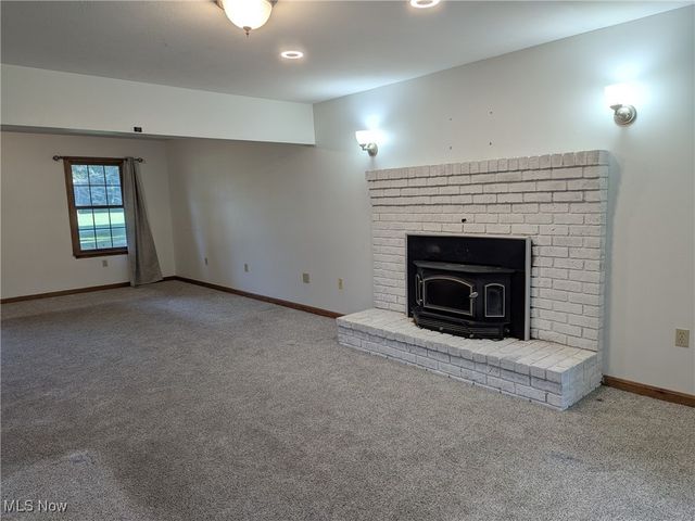 2575 Myersville Road, Uniontown, OH 44685