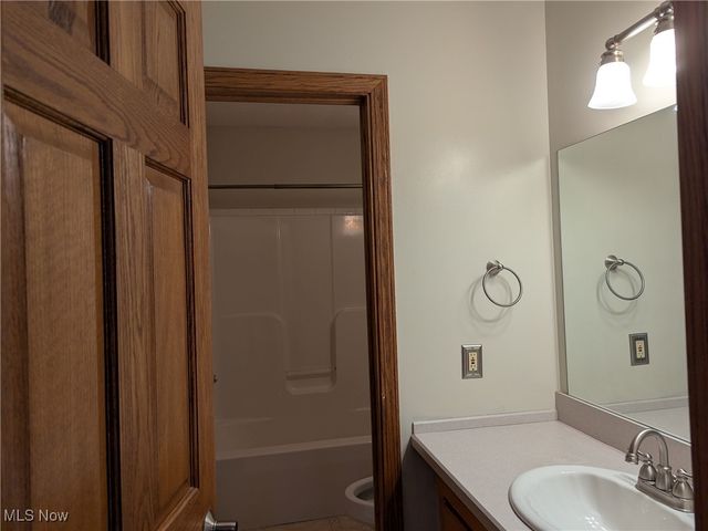 2575 Myersville Road, Uniontown, OH 44685