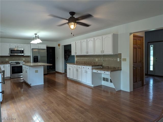 2575 Myersville Road, Uniontown, OH 44685