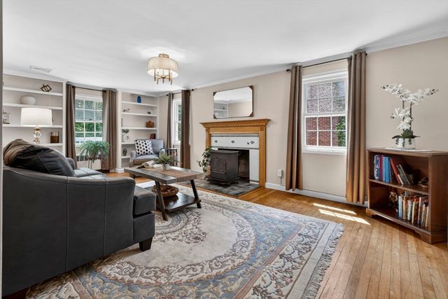 24 School St, Milton, MA 02186