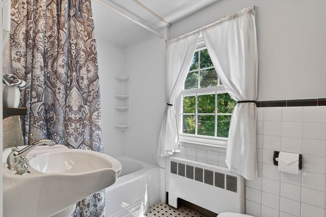24 School St, Milton, MA 02186