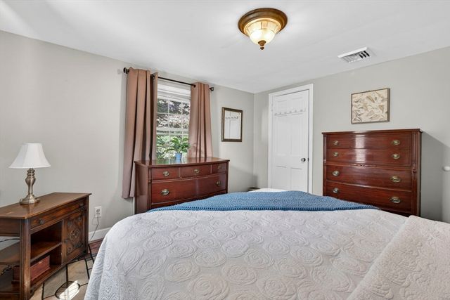24 School St, Milton, MA 02186