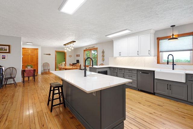 5320 Old Franklin, Glade Hill, VA 24092