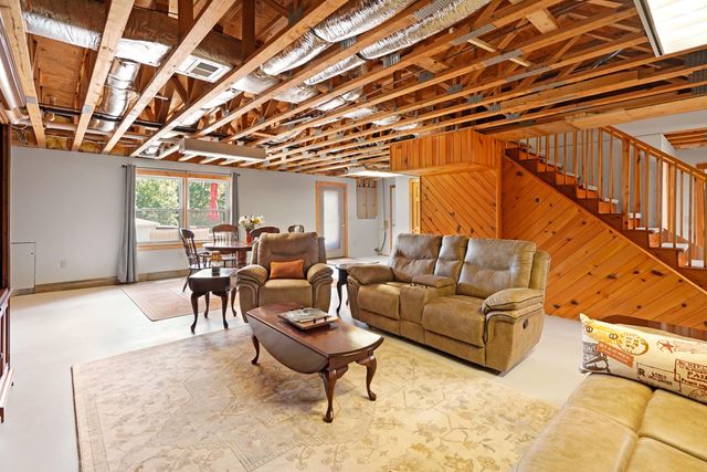 5320 Old Franklin, Glade Hill, VA 24092