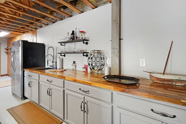 5320 Old Franklin, Glade Hill, VA 24092