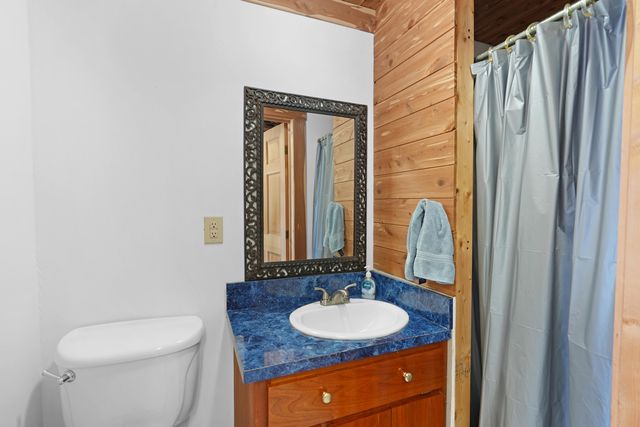 5320 Old Franklin, Glade Hill, VA 24092