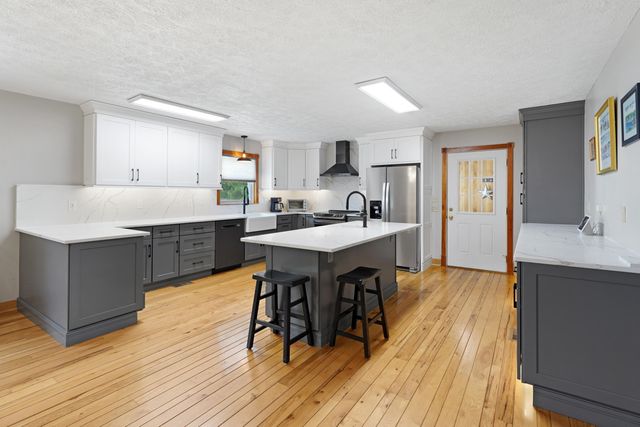 5320 Old Franklin, Glade Hill, VA 24092