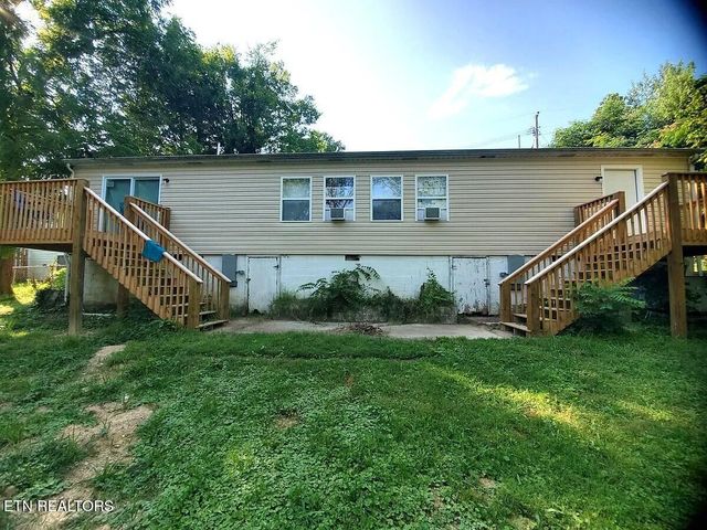 365 Robertsville Rd, Oak Ridge, TN 37830
