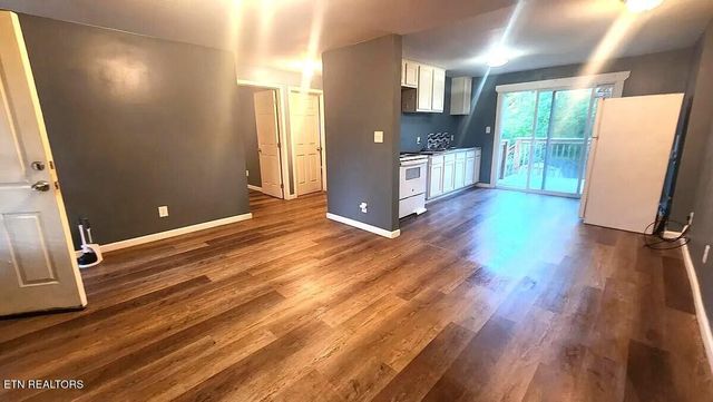 365 Robertsville Rd, Oak Ridge, TN 37830