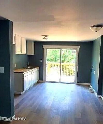 365 Robertsville Rd, Oak Ridge, TN 37830