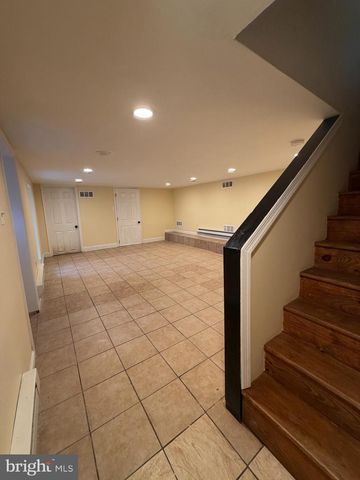10 WOODMONT RD, Conshohocken, PA 19428