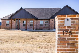 175 Maple Leaf Drive, Durant, OK 74701