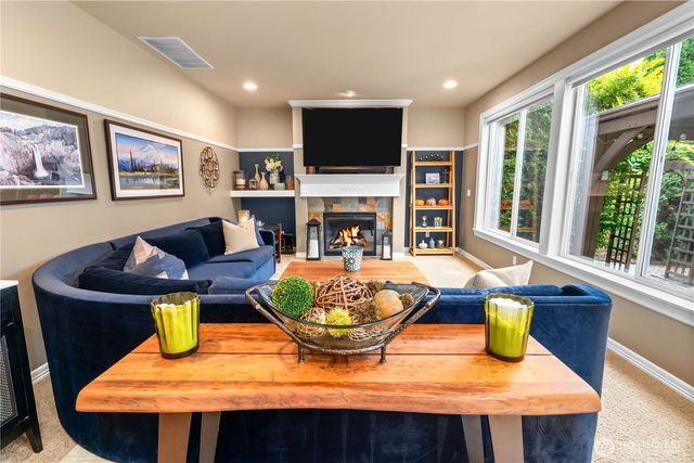 23889 Fairfax Street, Black Diamond, WA 98010