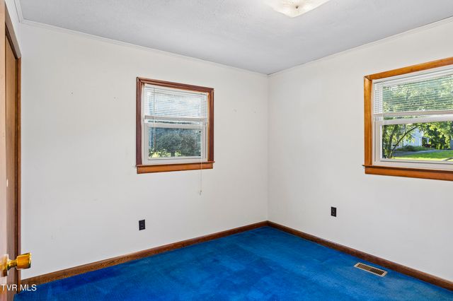 707 Hilltop Drive, Johnson City, TN 37604