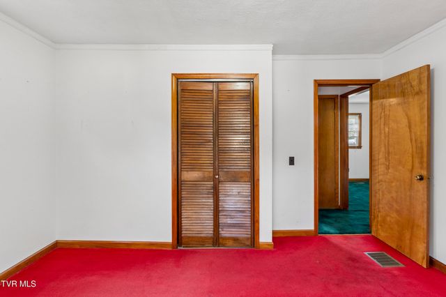 707 Hilltop Drive, Johnson City, TN 37604