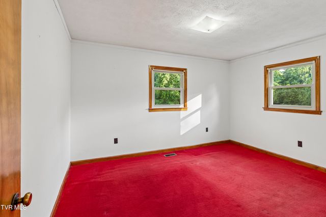 707 Hilltop Drive, Johnson City, TN 37604