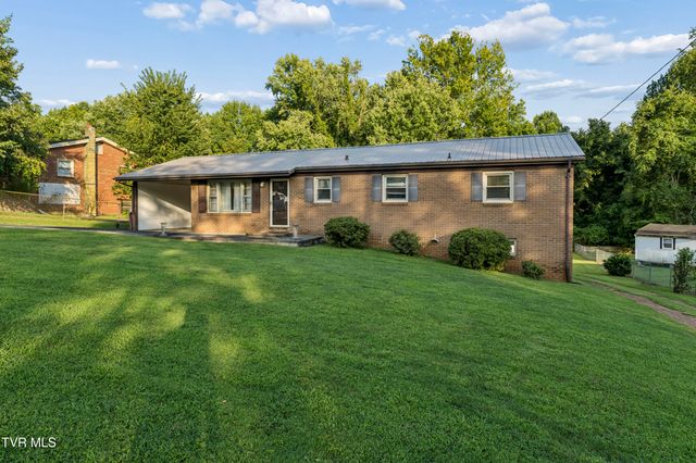 707 Hilltop Drive, Johnson City, TN 37604