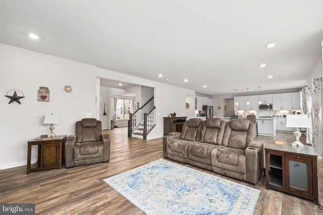 216 LEHIGH DR, Winchester, VA 22602