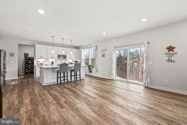 216 LEHIGH DR, Winchester, VA 22602