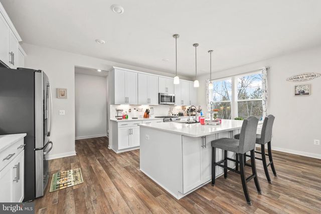 216 LEHIGH DR, Winchester, VA 22602