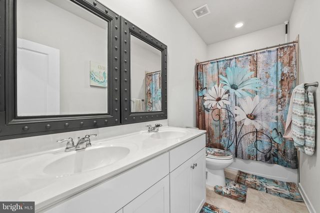 216 LEHIGH DR, Winchester, VA 22602