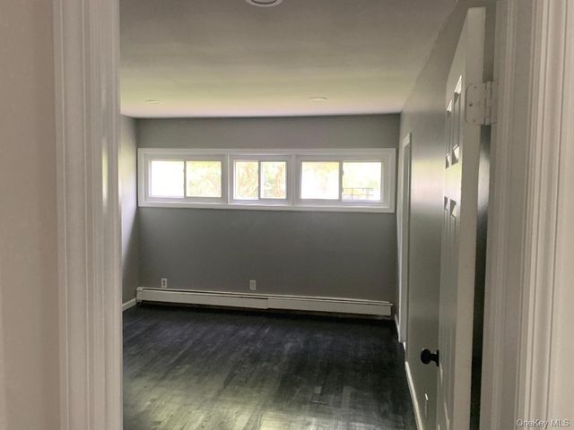 402 Leslie Lane, Uniondale, NY 11553