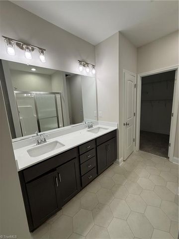 1457 Dappledown Street 65, Kernersville, NC 27284