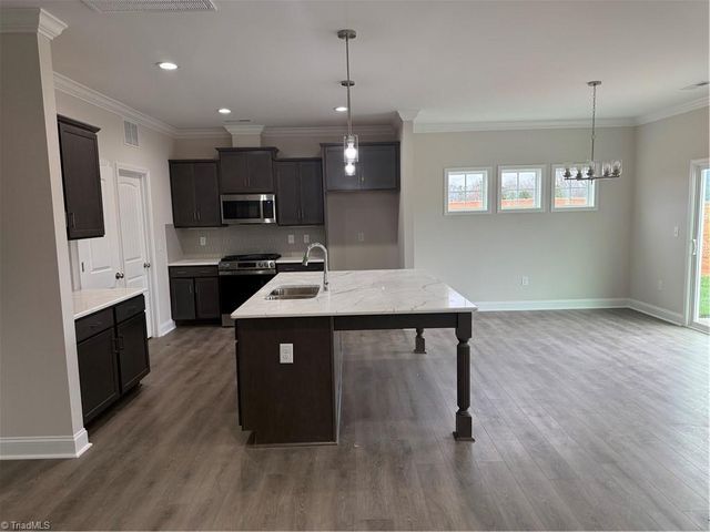 1457 Dappledown Street 65, Kernersville, NC 27284