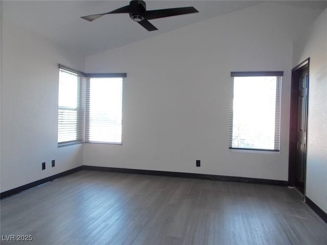 1506 Champagne Circle, Las Vegas, NV 89119