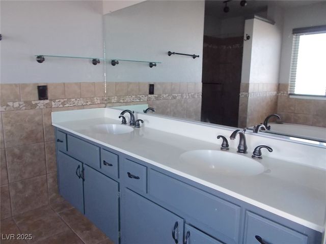 1506 Champagne Circle, Las Vegas, NV 89119